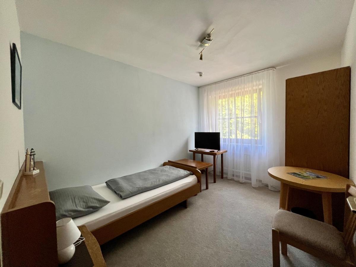 Hotel-Gasthof Deutschmeister Donauwörth Esterno foto